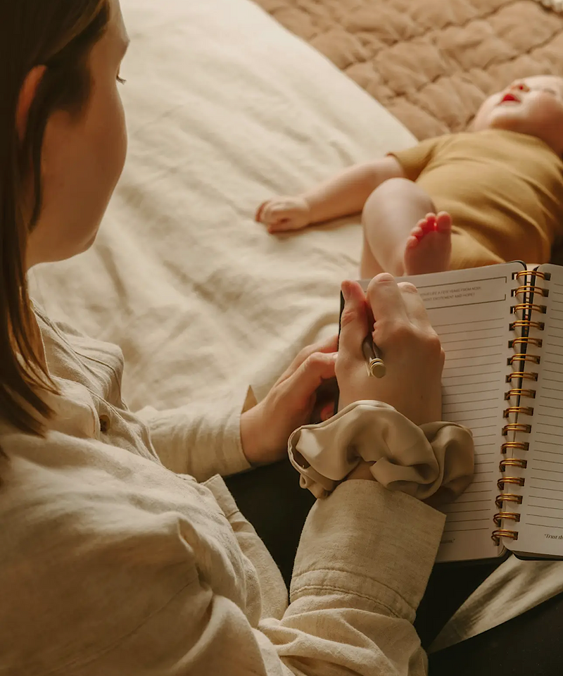 Journal: Journal Prompts For Mama + Daily Tracker For Baby